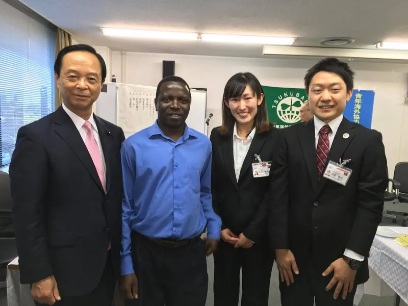 日本の宝だ　青年海外協力隊の写真 1