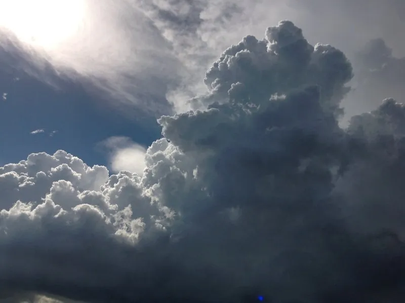 不気味な積乱雲の写真 1