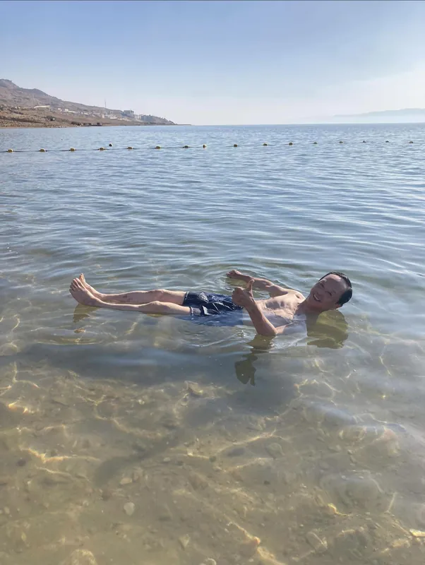 死海で浮遊体験の写真 3
