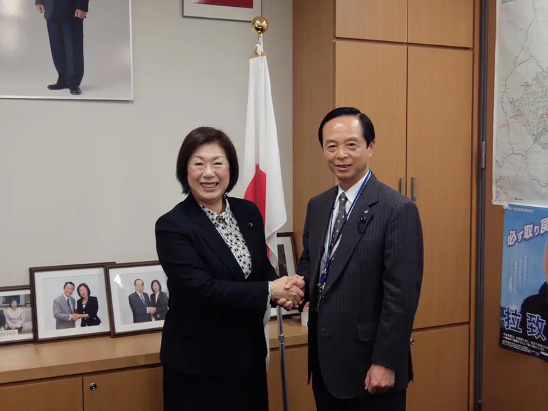 衆参議員会館を訪問の写真 4
