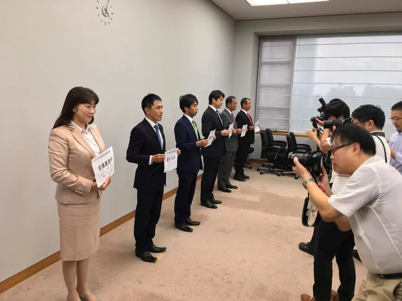 選挙が近いの写真 1