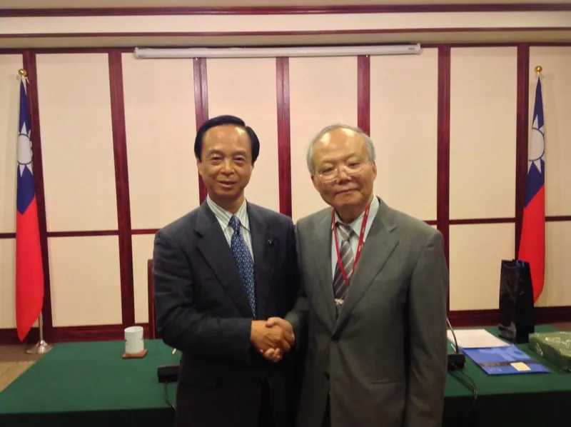 台湾政府の外交部を訪問の写真 2