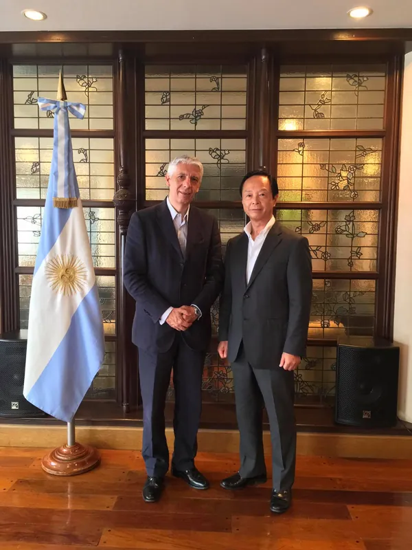 アルゼンチン大使館訪問の写真 1