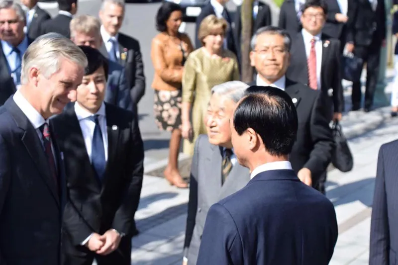 ベルギー国王王妃両陛下の手は温かかったの写真 1