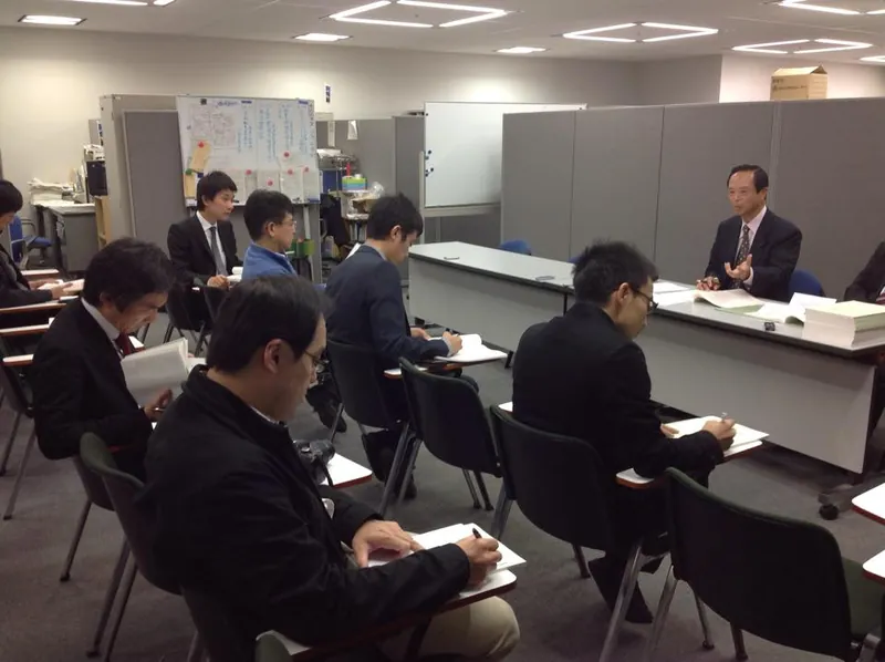 重要政策大綱を知事に提出の写真 2