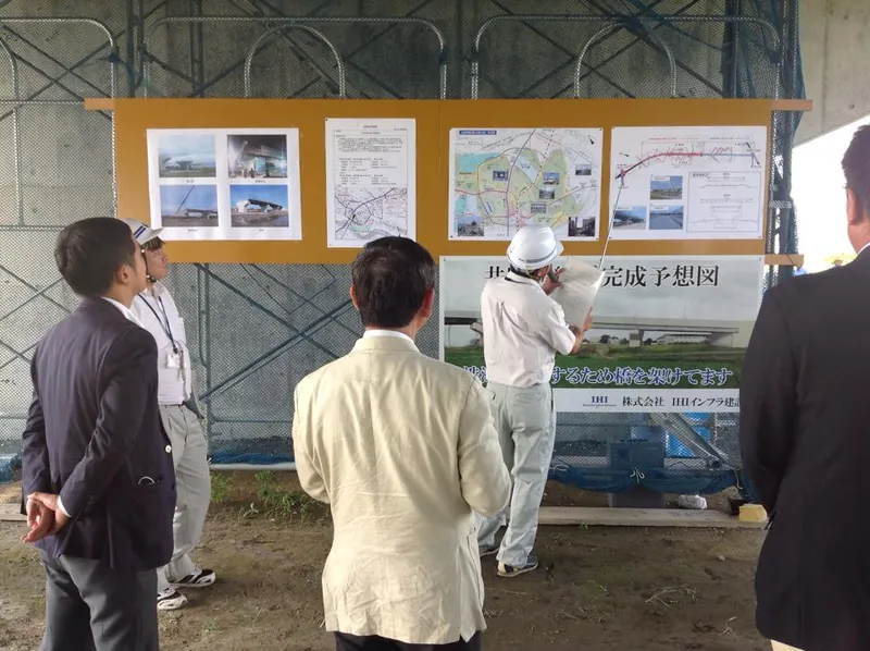県議会の視察の写真 1