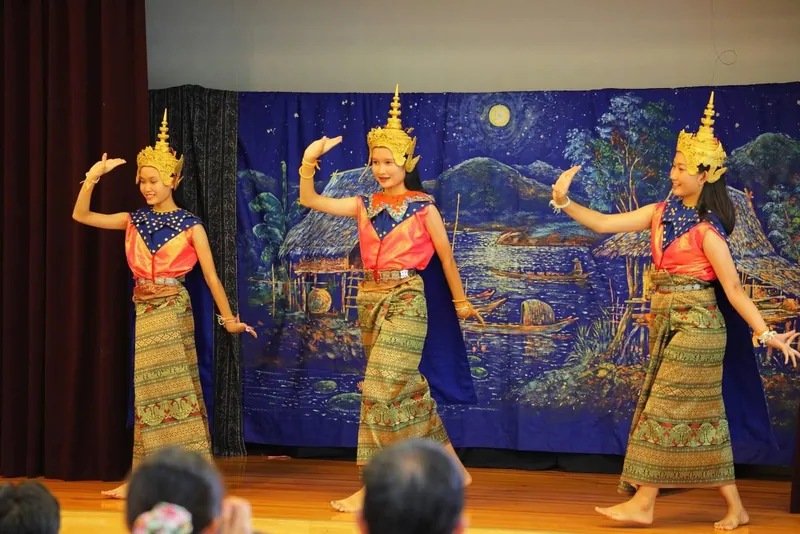 ラオスの伝統舞踊は素晴らしいの写真 3