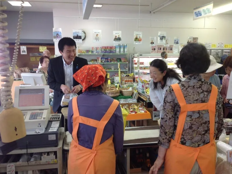 副委員長も何か買ったようです