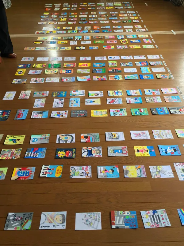 交通安全絵手紙コンクールの写真 1