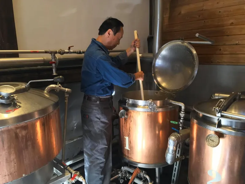 守谷産ハチミツでビールを仕込むの写真 3
