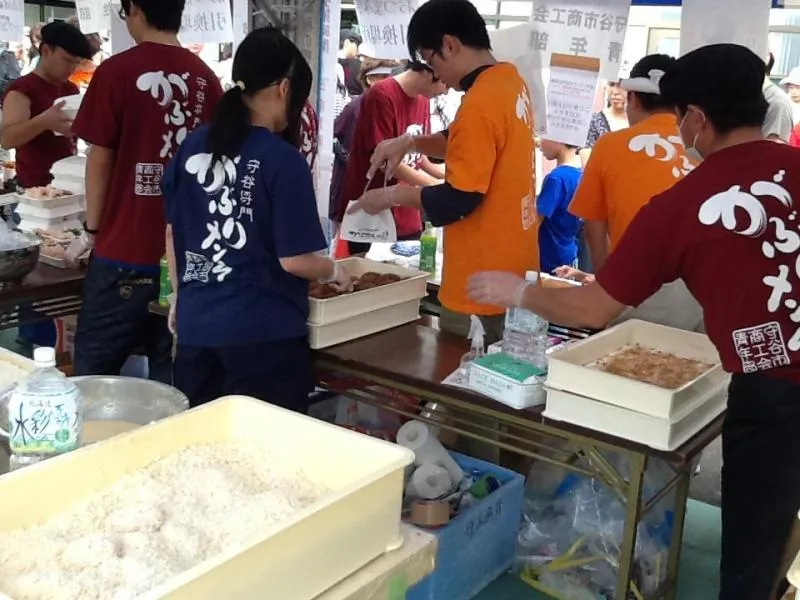 守谷市商工祭り~がぶりメンチに長蛇の列~の写真 2