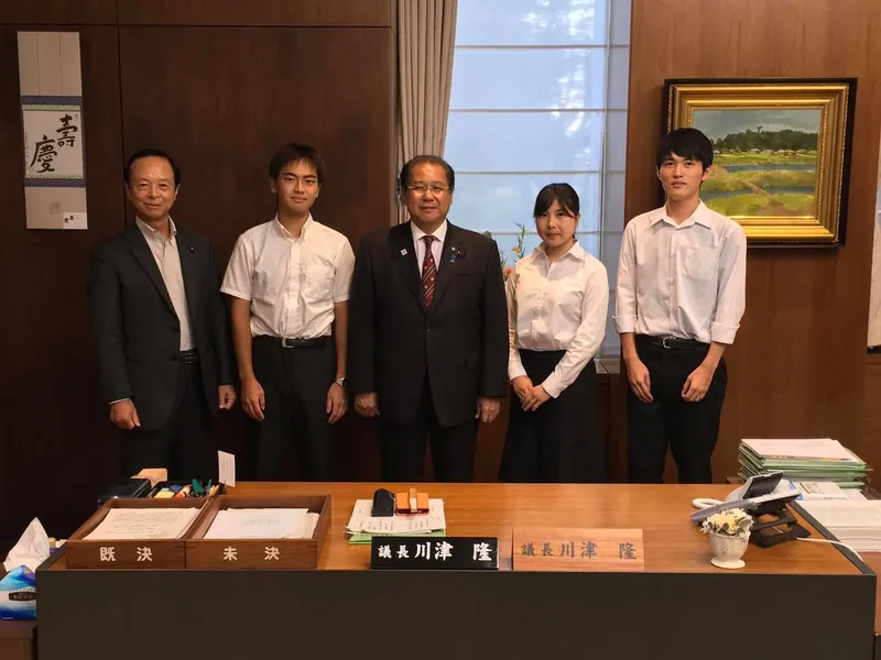 県議会を傍聴の写真 3
