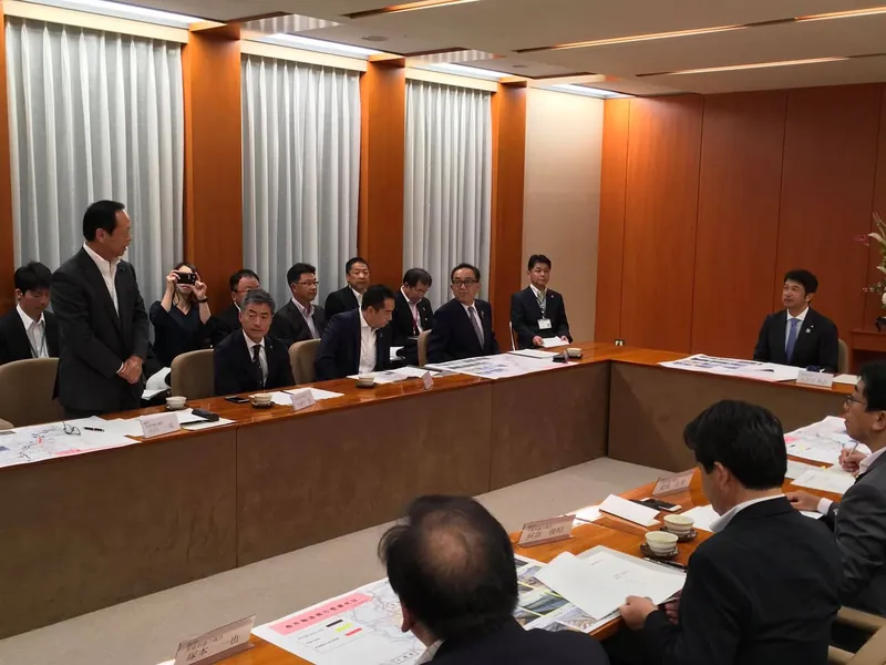 大井川知事に要望するの写真 1