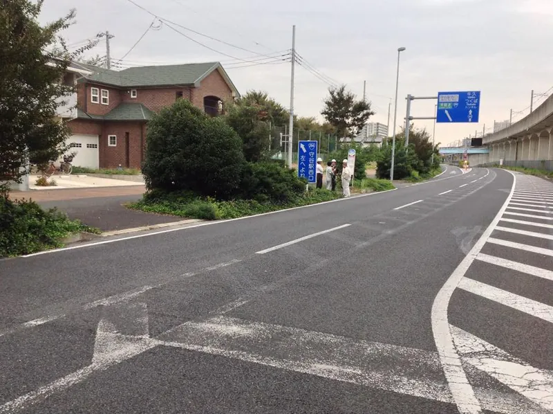 危険な交差点の写真 3
