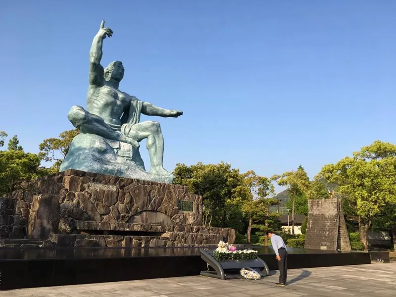 長崎の平和祈念像の写真 1