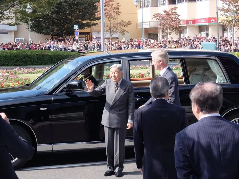 天皇皇后両陛下をお迎えしての写真 1