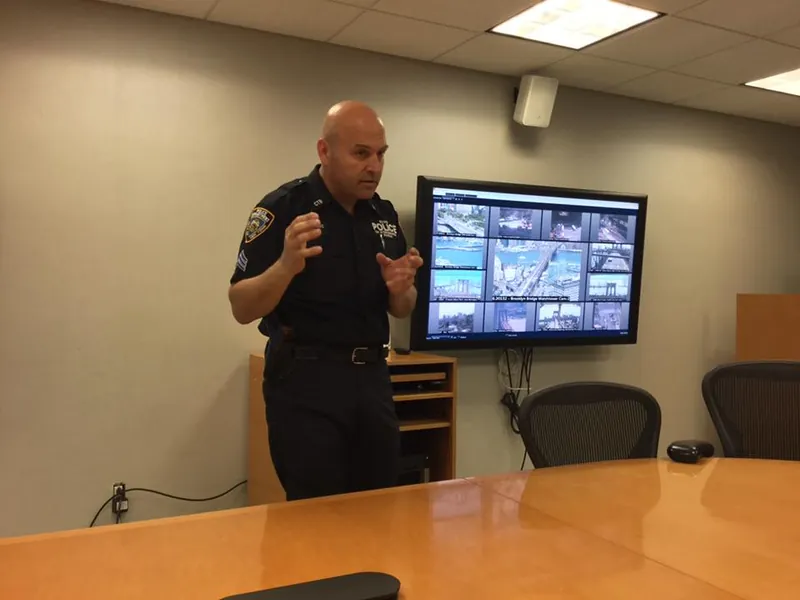 ニューヨーク市警察を訪問の写真 2