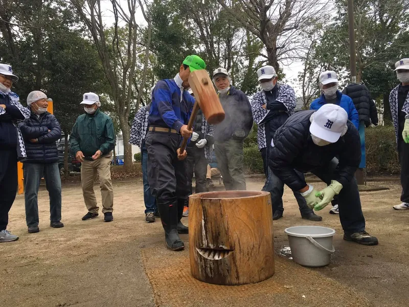 町内会の餅つきの写真 2