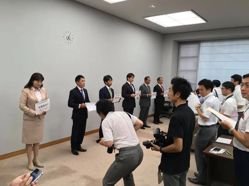 選挙が近いの写真 2