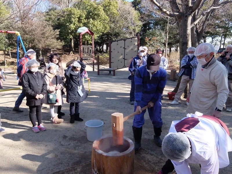 みずき野町内会の餅つきの写真 1