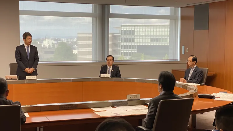 県・労働団体・経済団体による意見交換の写真 2