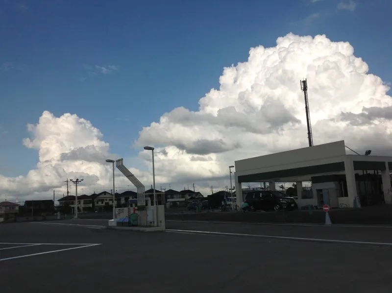 秋空と夏空が戦っているの写真 3