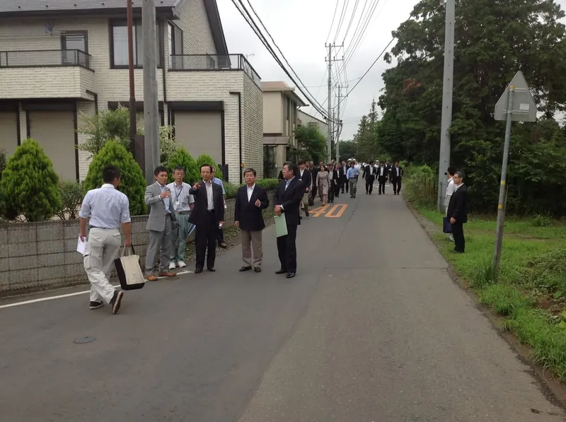 特別委員会の現地調査の写真 5