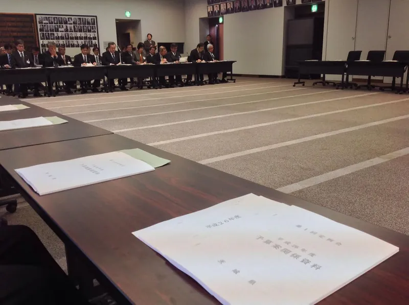 県議会の内示会の写真 1