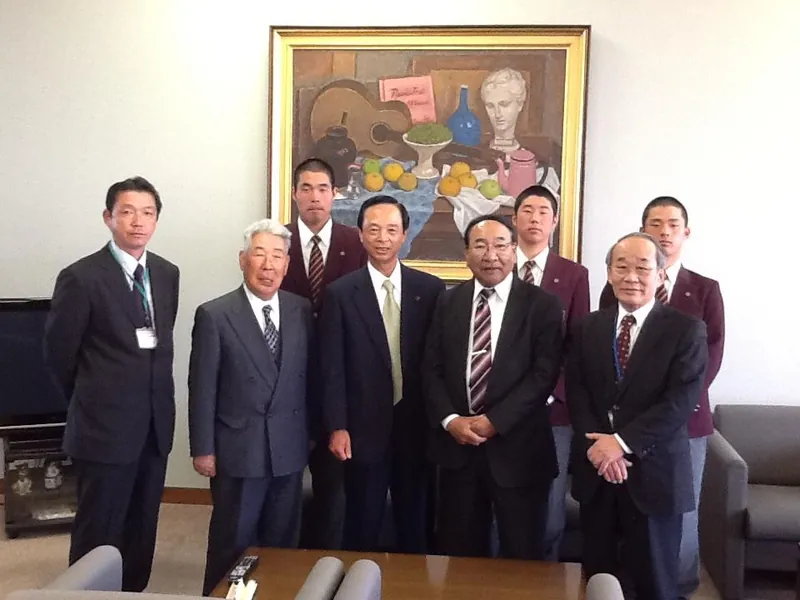 私の左右は桜井理事長と木内前監督