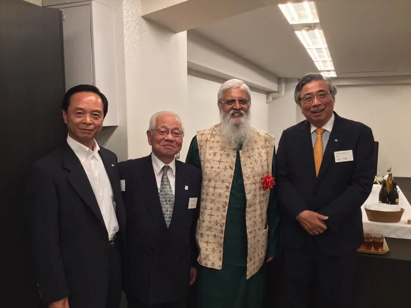 足立会長との１０年間の写真 1