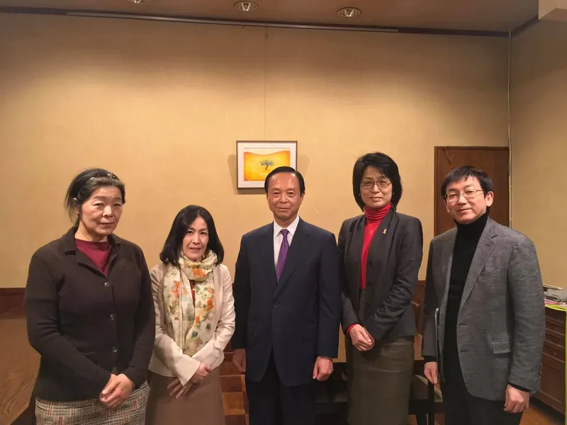 ドクターの必死な声の写真 1