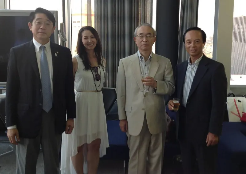 青山ゼミ「九月卒業生を祝う会」に参加の写真 3