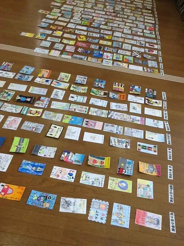 交通安全絵手紙コンクールの写真 1