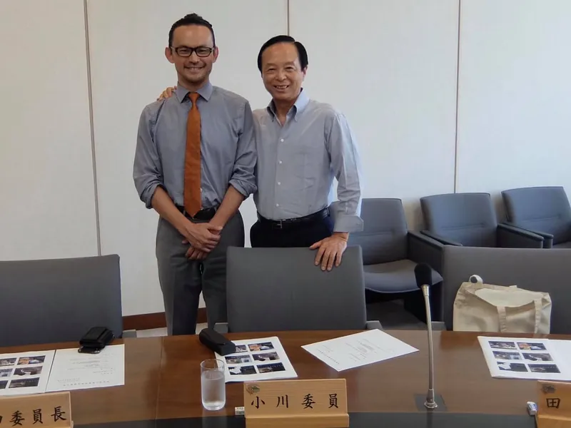 議会で参考人意見聴取の写真 4