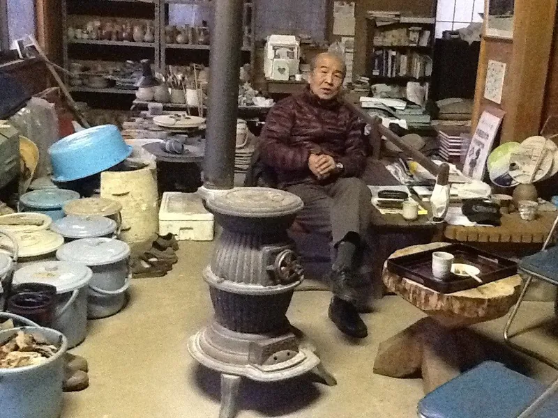陶芸家の塚原先生の写真 1
