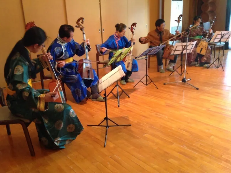 馬琴頭の演奏