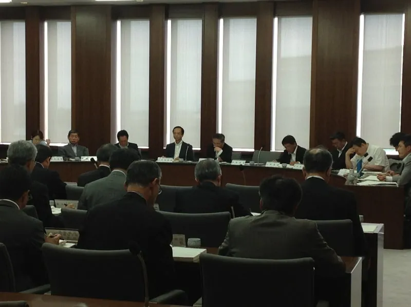 執行部と建設的な議論
