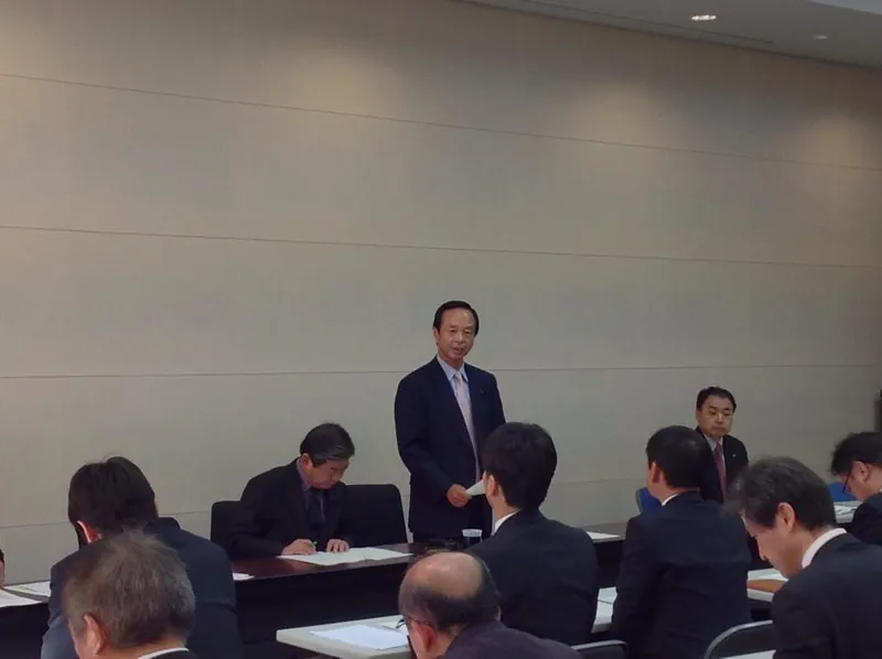 政調会を招集するの写真 1
