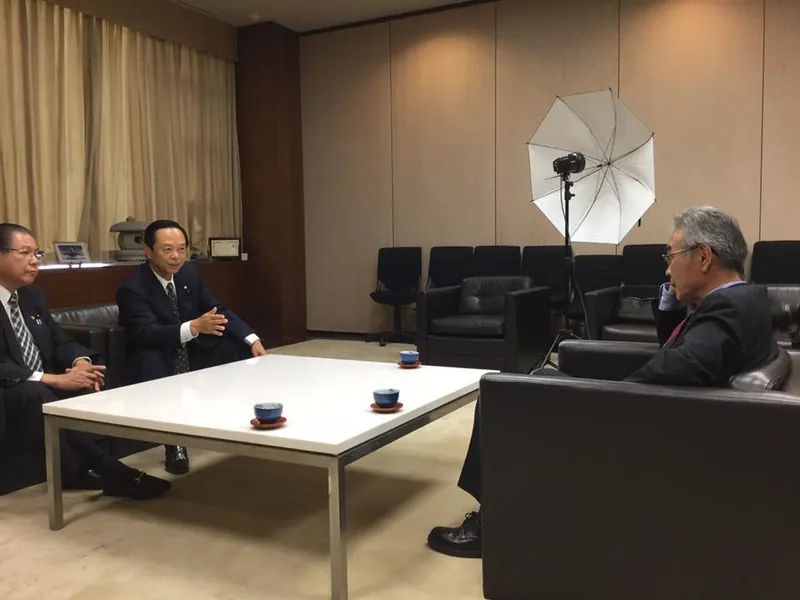 茨城新聞社長との対談の写真 1