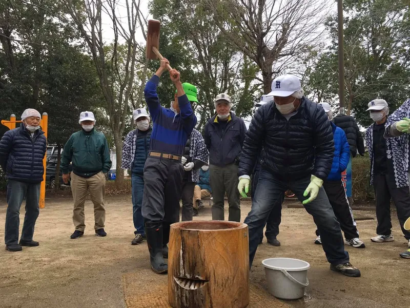 町内会の餅つきの写真 1
