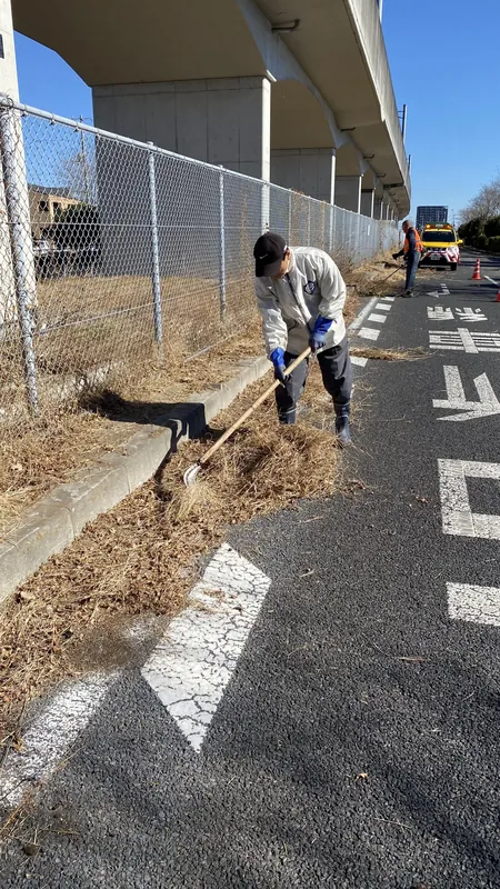 道路の草刈りの写真 2