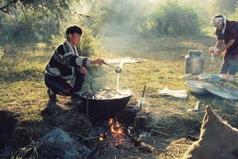 キルギス共和国 羊肉を料理 (私の朝食)